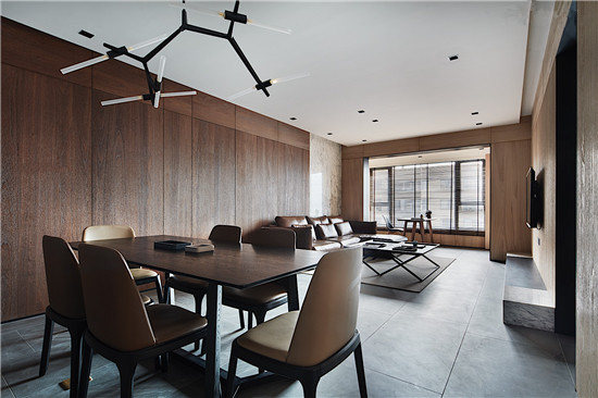 客厅与餐厅，合二为一，不损其原本功能，又添空间统一整体感。