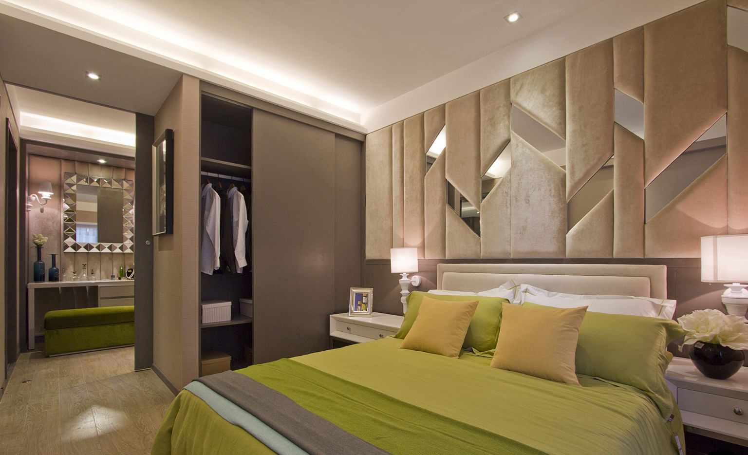 卧室绿色的床品很是舒适很适合休息的场所，神似大自然的场地