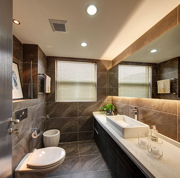 卫浴空间使用素雅的空间配色，虽然没有做干湿分离，但动线规划明朗。