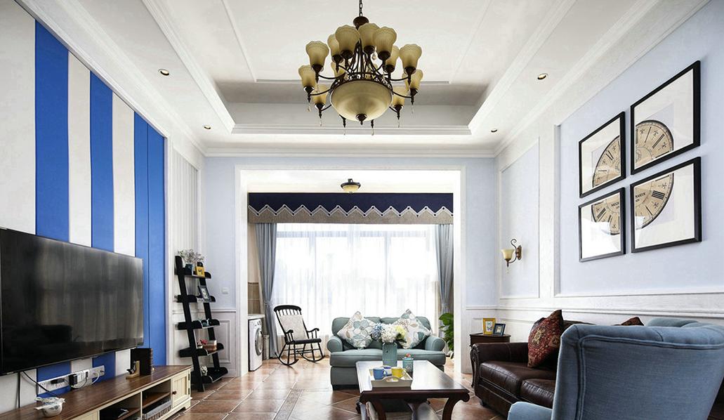 蓝白相间墙面和拼接圆形壁画，两侧对立呼应。阳台打通设计，做洗衣晾晒区和休闲区，空间利用率超高。