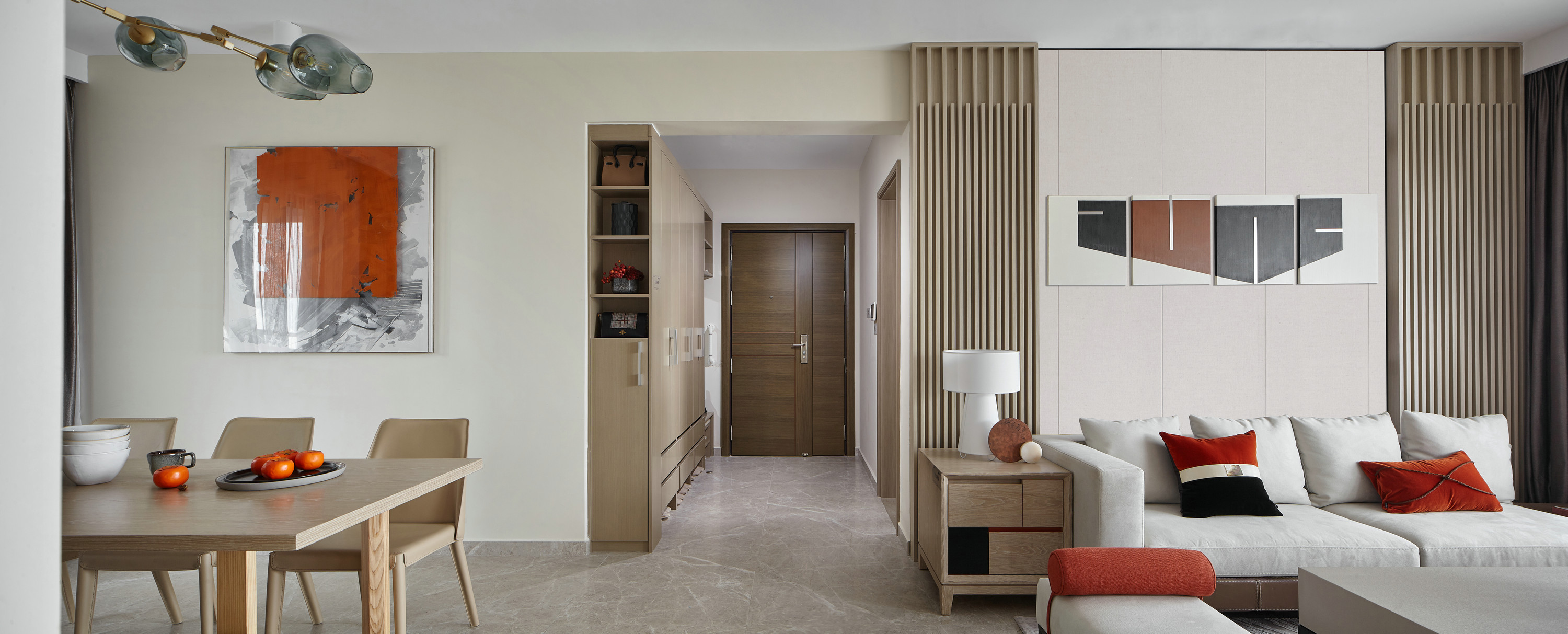 客厅设计注重简洁大气，优雅的色彩铺就了空间清新大气的视觉格调。