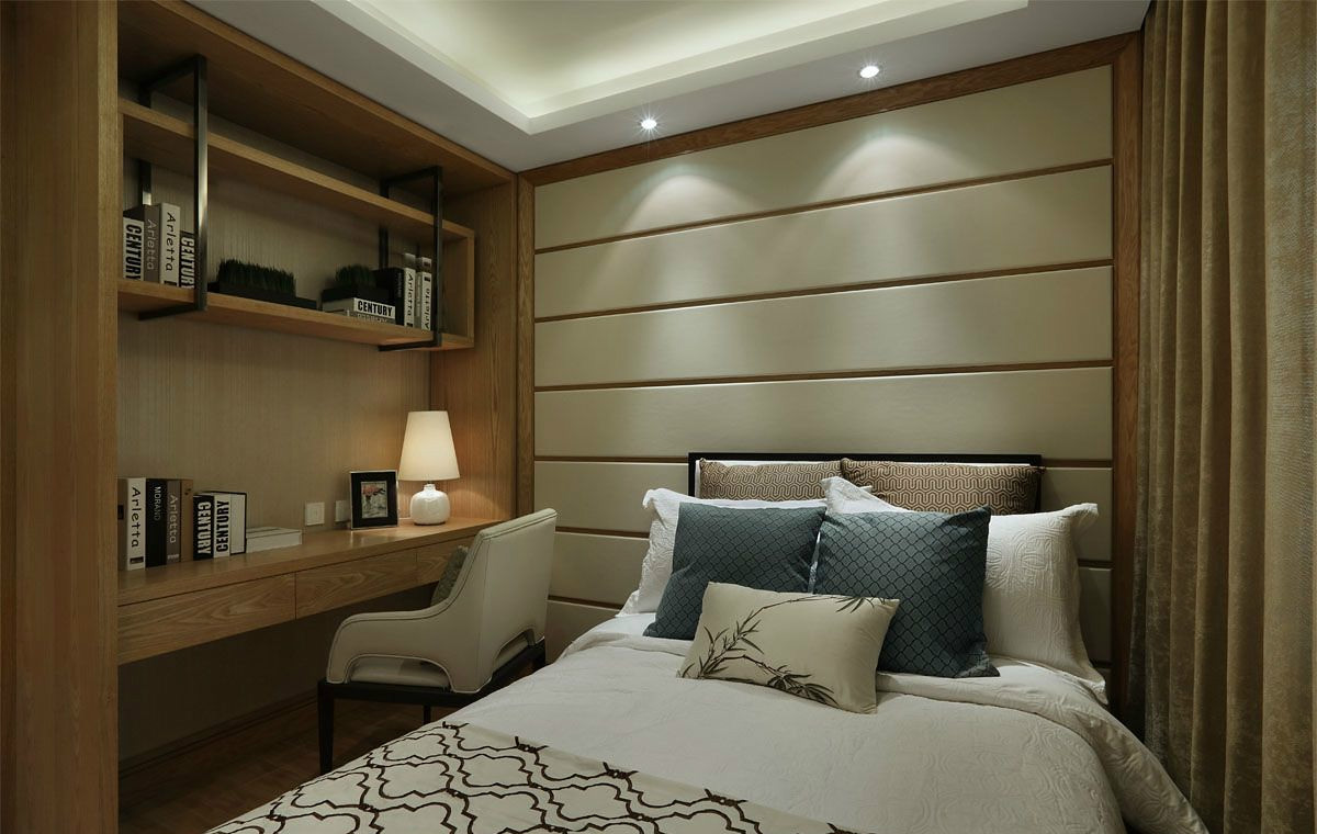 次卧沿用暖色设计主题，设计师通过色彩上的呼应，呈现出令人舒心的休憩空间。