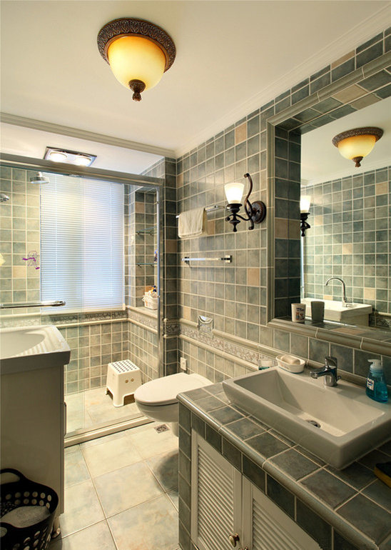 卫生间采用了干湿分离设计，整个感觉明亮舒适。