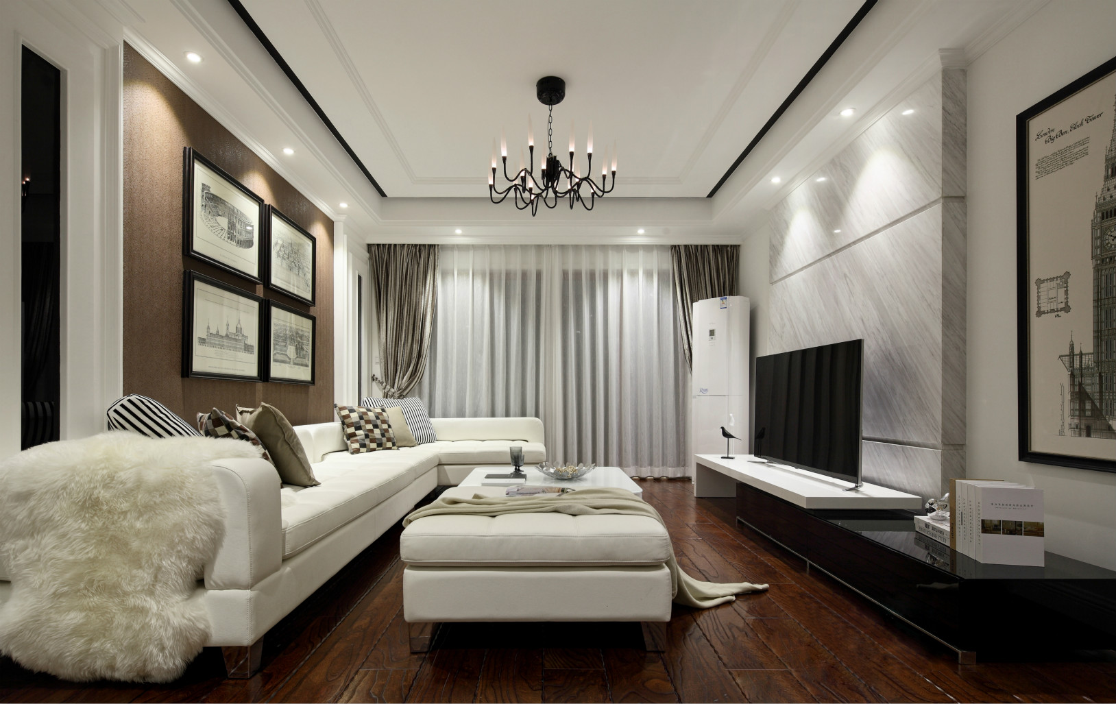 客厅撩人，设计师以很高级富有质感的灰白色作为底色调，打造简欧生活场景。