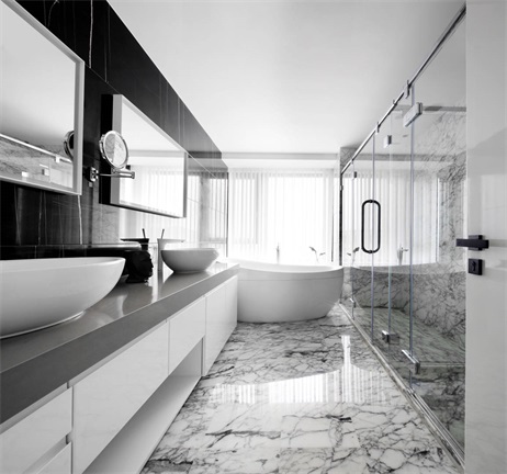 舒适的配色突出卫浴空间的现代风格，打造出简约的魅力，视觉效果十分明亮。