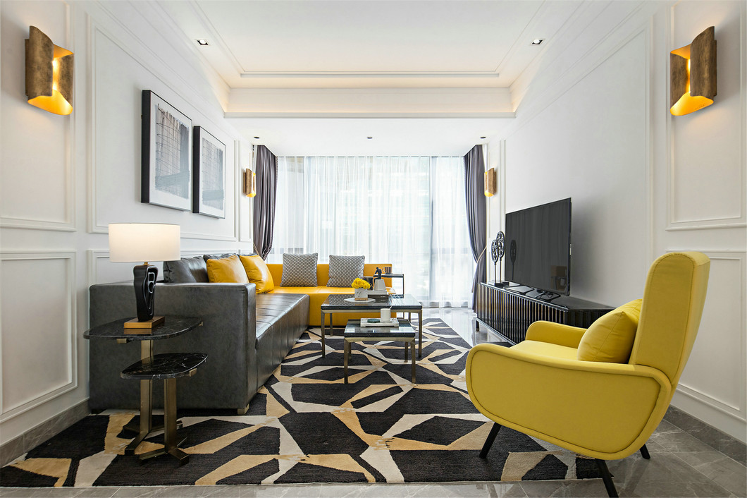 客厅无主灯设计，富有秩序的色块面与几何线条，缔造出温馨而舒适的生活空间。