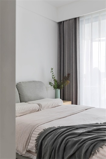 侧卧设计在色彩和空间搭配上主要是以明亮、轻松、愉悦为主要元素。