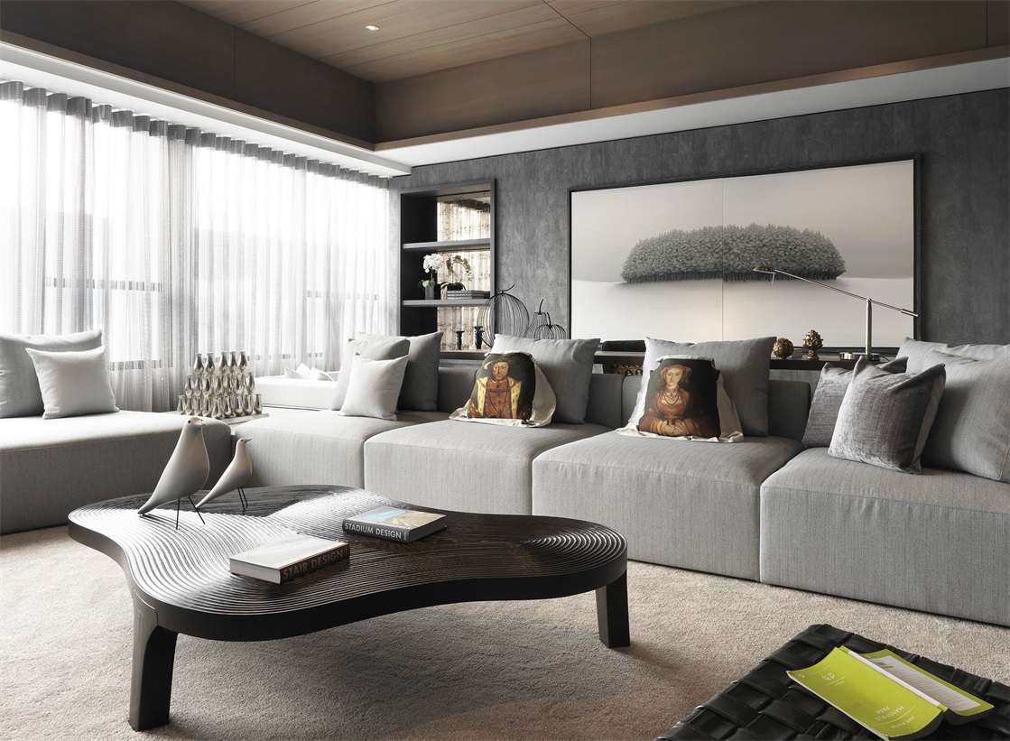 客厅以灰白色为基调，皮质沙发提升了空间光泽感，视觉效果十分的干练素雅。
