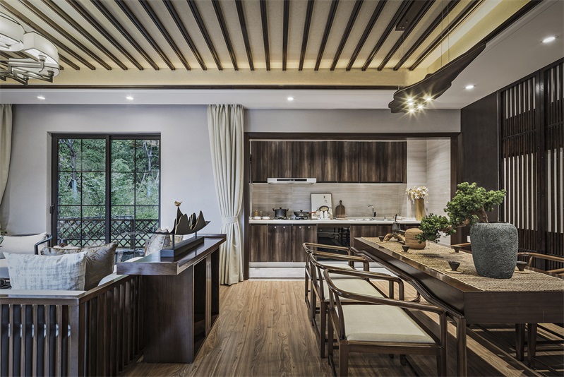 开放式的厨房满足烹饪所需，与餐厅衔接设计，令空间的视野更加宽敞。