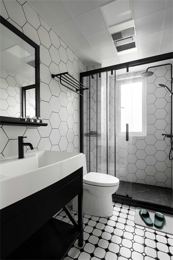 黑白色系运用于卫浴设计中别有格调，诠释出大气婉约的现代风情。